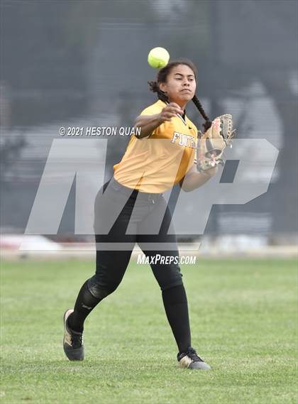Thumbnail 2 in Canyon @ Foothill photogallery.