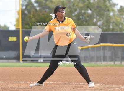 Thumbnail 3 in Canyon @ Foothill photogallery.