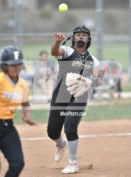 Thumbnail 3 in Canyon @ Foothill photogallery.