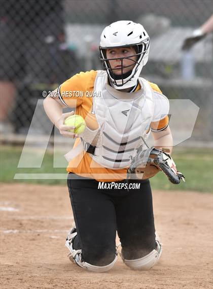 Thumbnail 2 in Canyon @ Foothill photogallery.