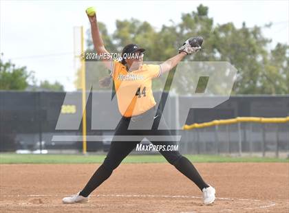 Thumbnail 2 in Canyon @ Foothill photogallery.