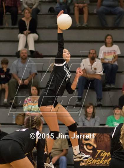 Thumbnail 1 in Starkville @ Hernando photogallery.
