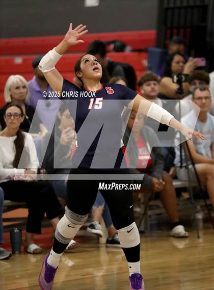 Thumbnail 2 in Catalina Foothills vs. Sahuaro (Salpointe Invitational) photogallery.