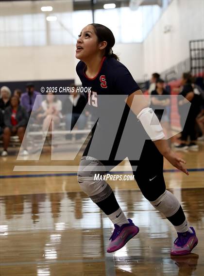 Thumbnail 1 in Catalina Foothills vs. Sahuaro (Salpointe Invitational) photogallery.