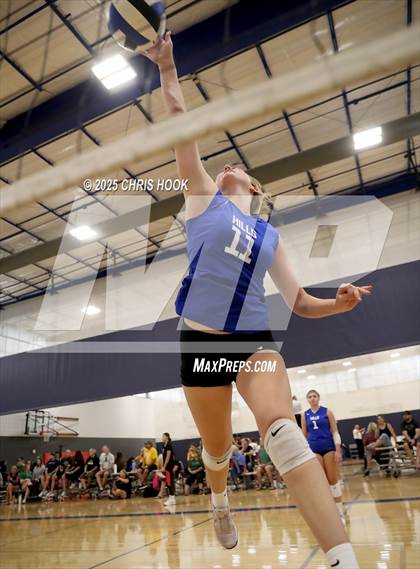 Thumbnail 2 in Catalina Foothills vs. Sahuaro (Salpointe Invitational) photogallery.