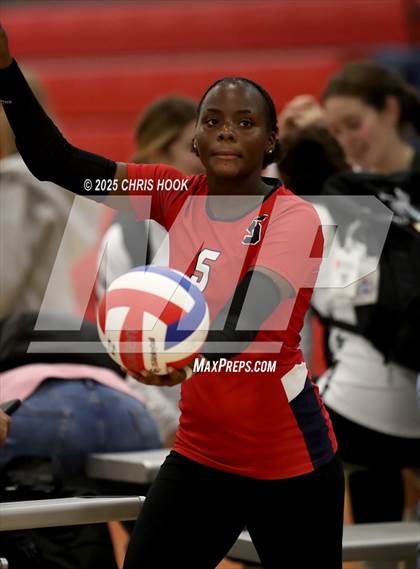 Thumbnail 2 in Catalina Foothills vs. Sahuaro (Salpointe Invitational) photogallery.