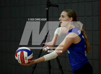 Thumbnail 3 in Catalina Foothills vs. Sahuaro (Salpointe Invitational) photogallery.