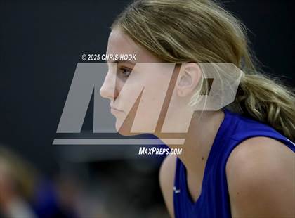 Thumbnail 3 in Catalina Foothills vs. Sahuaro (Salpointe Invitational) photogallery.