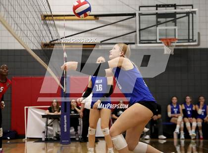 Thumbnail 1 in Catalina Foothills vs. Sahuaro (Salpointe Invitational) photogallery.