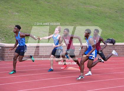 Thumbnail 3 in SCHSL AAAAA State Qualifier (Boys Running Events) photogallery.