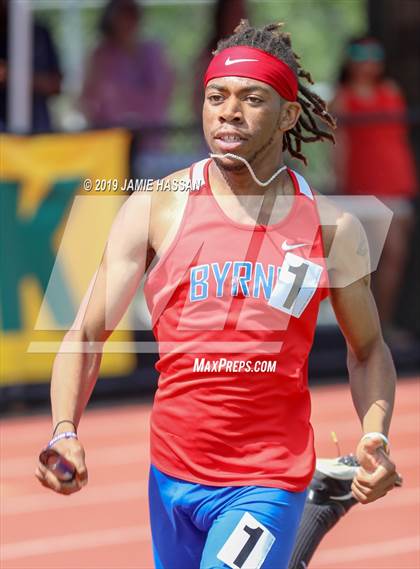 Thumbnail 3 in SCHSL AAAAA State Qualifier (Boys Running Events) photogallery.