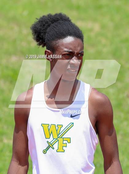 Thumbnail 2 in SCHSL AAAAA State Qualifier (Boys Running Events) photogallery.