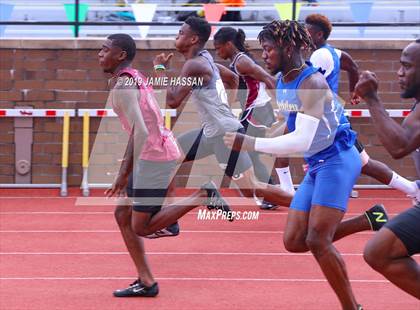 Thumbnail 3 in SCHSL AAAAA State Qualifier (Boys Running Events) photogallery.