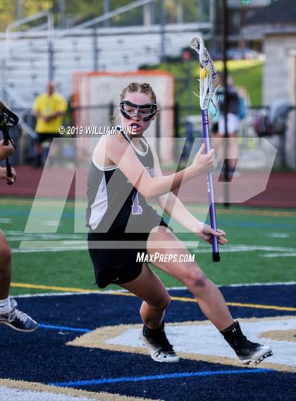 Thumbnail 3 in Monroe-Woodbury vs Kingston (Section 9 Class A Championship) photogallery.