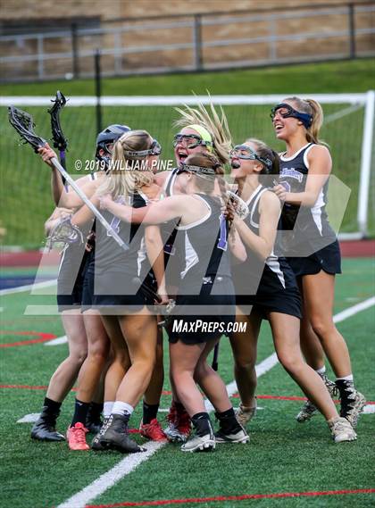 Thumbnail 2 in Monroe-Woodbury vs Kingston (Section 9 Class A Championship) photogallery.