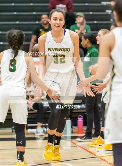 Thumbnail 2 in Pinewood vs. Menlo School (CCS-CIF Playoffs) photogallery.