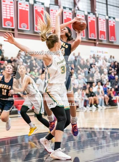 Thumbnail 1 in Pinewood vs. Menlo School (CCS-CIF Playoffs) photogallery.