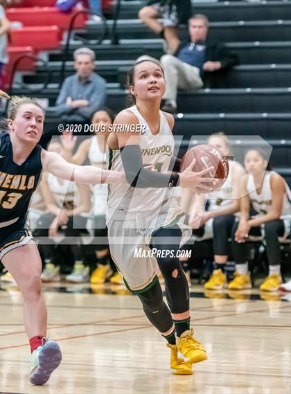 Thumbnail 3 in Pinewood vs. Menlo School (CCS-CIF Playoffs) photogallery.