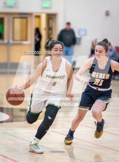 Thumbnail 2 in Pinewood vs. Menlo School (CCS-CIF Playoffs) photogallery.