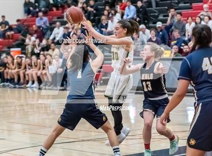 Thumbnail 2 in Pinewood vs. Menlo School (CCS-CIF Playoffs) photogallery.