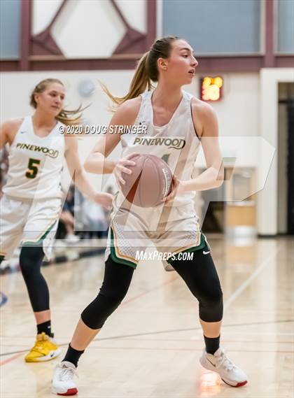 Thumbnail 3 in Pinewood vs. Menlo School (CCS-CIF Playoffs) photogallery.