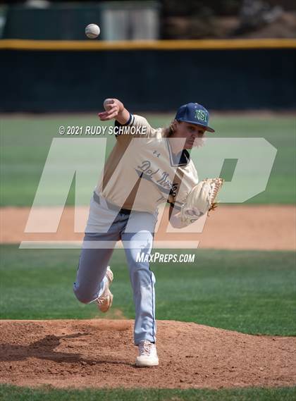 Thumbnail 1 in Del Norte @ Poway photogallery.