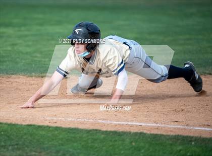 Thumbnail 2 in Del Norte @ Poway photogallery.