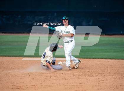Thumbnail 3 in Del Norte @ Poway photogallery.