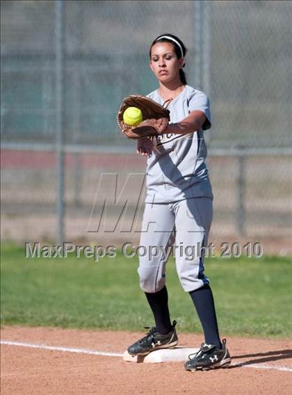 Thumbnail 1 in Upland @ Los Osos photogallery.