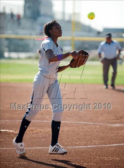Thumbnail 1 in Upland @ Los Osos photogallery.