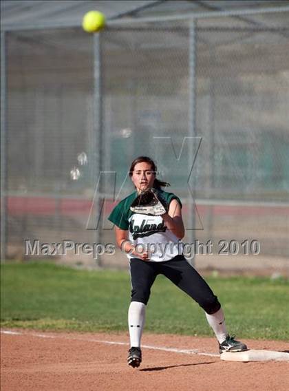 Thumbnail 1 in Upland @ Los Osos photogallery.