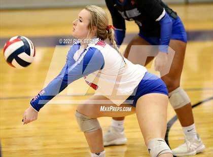 Thumbnail 1 in Oak Ridge vs Atascocita photogallery.