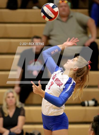 Thumbnail 3 in Oak Ridge vs Atascocita photogallery.