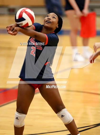 Thumbnail 2 in Oak Ridge vs Atascocita photogallery.