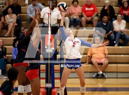 Thumbnail 1 in Oak Ridge vs Atascocita photogallery.