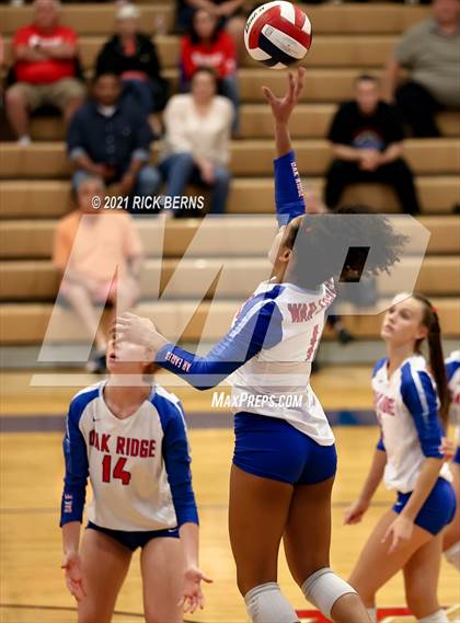 Thumbnail 2 in Oak Ridge vs Atascocita photogallery.