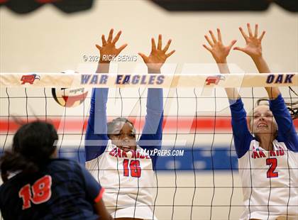 Thumbnail 2 in Oak Ridge vs Atascocita photogallery.