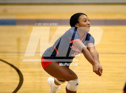 Thumbnail 1 in Oak Ridge vs Atascocita photogallery.