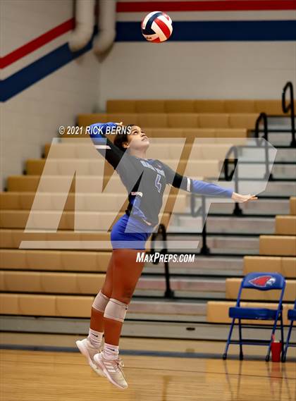 Thumbnail 2 in Oak Ridge vs Atascocita photogallery.