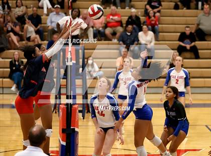 Thumbnail 1 in Oak Ridge vs Atascocita photogallery.