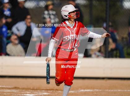 Thumbnail 3 in Grand junction central vs Fruita Monument (CHSAA 5A Round of 16) photogallery.