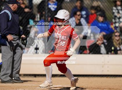 Thumbnail 3 in Grand junction central vs Fruita Monument (CHSAA 5A Round of 16) photogallery.