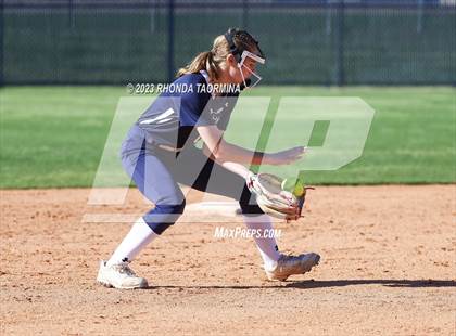 Thumbnail 1 in East Bernard vs. Lamar Consolidated photogallery.