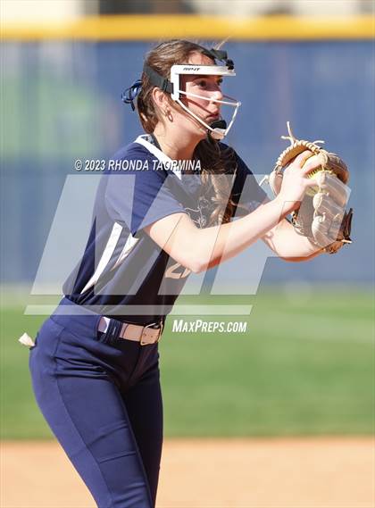 Thumbnail 2 in East Bernard vs. Lamar Consolidated photogallery.