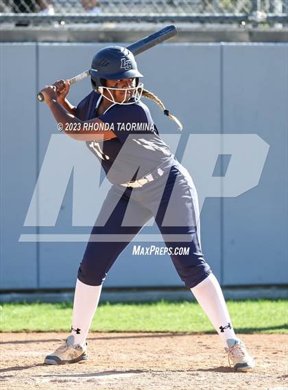Thumbnail 2 in East Bernard vs. Lamar Consolidated photogallery.