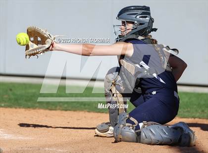 Thumbnail 3 in East Bernard vs. Lamar Consolidated photogallery.