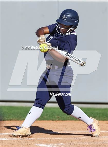 Thumbnail 3 in East Bernard vs. Lamar Consolidated photogallery.