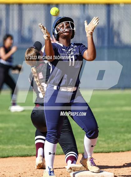 Thumbnail 1 in East Bernard vs. Lamar Consolidated photogallery.