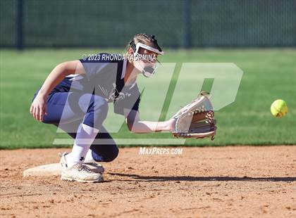 Thumbnail 2 in East Bernard vs. Lamar Consolidated photogallery.