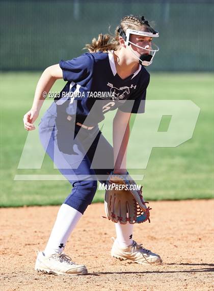 Thumbnail 1 in East Bernard vs. Lamar Consolidated photogallery.